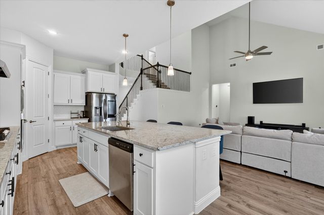 912 Brenda Drive, Mansfield, TX 76063