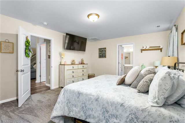 1906 Skylane Court, Graham, NC 27253