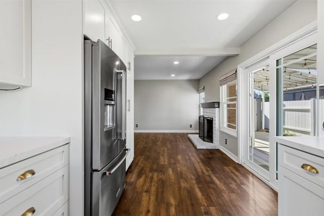 1693 Downing Street, Simi Valley, CA 93065