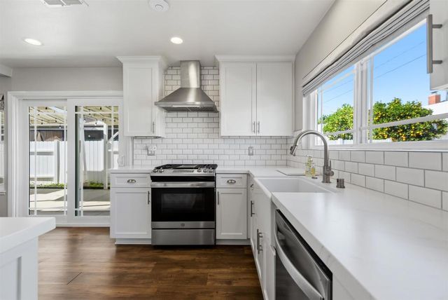 1693 Downing Street, Simi Valley, CA 93065