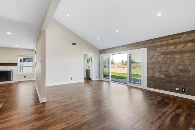 1693 Downing Street, Simi Valley, CA 93065