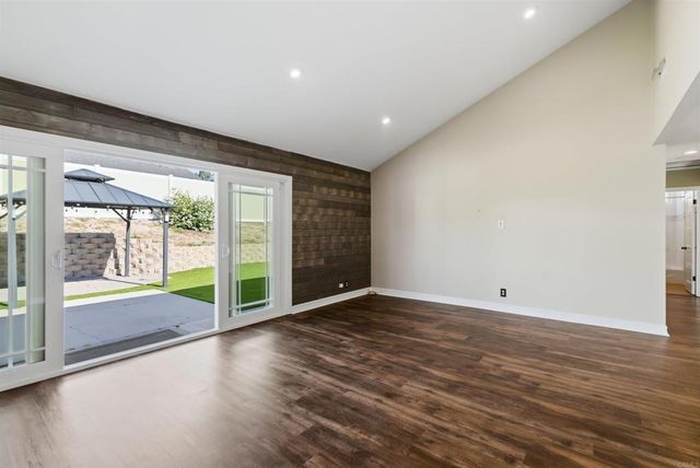 1693 Downing Street, Simi Valley, CA 93065