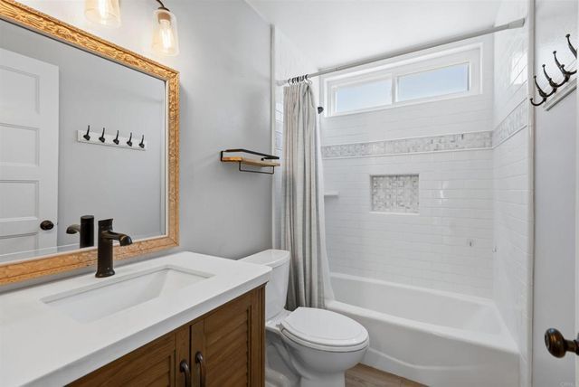 1693 Downing Street, Simi Valley, CA 93065