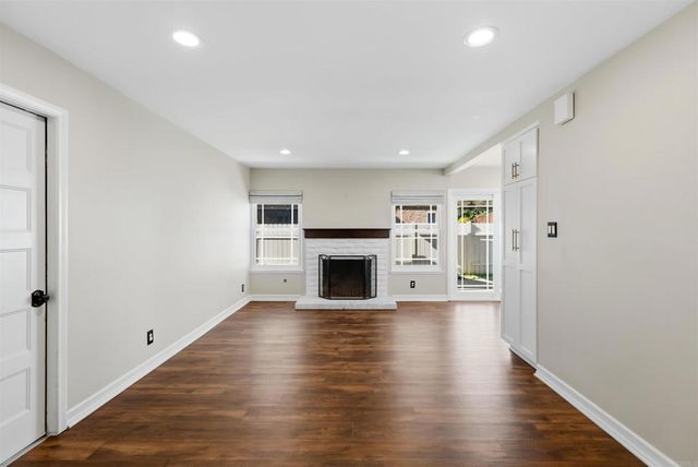 1693 Downing Street, Simi Valley, CA 93065