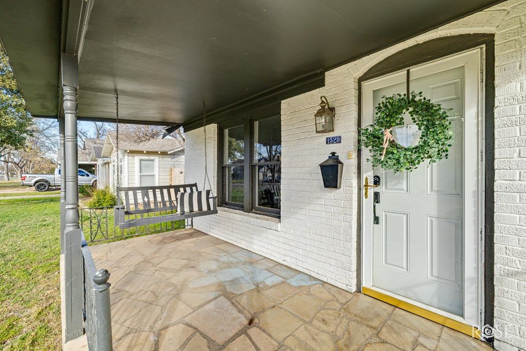 Image 6 of property listing at 1528 S Park Street, San Angelo, TX 76901