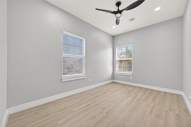 1128 E 24th Street, Houston, TX 77009