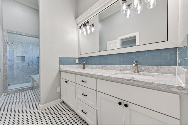 1128 E 24th Street, Houston, TX 77009