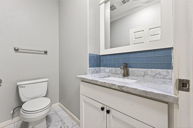 1128 E 24th Street, Houston, TX 77009