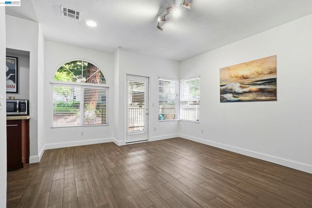 1405 Forest Run, Hercules, CA 94547