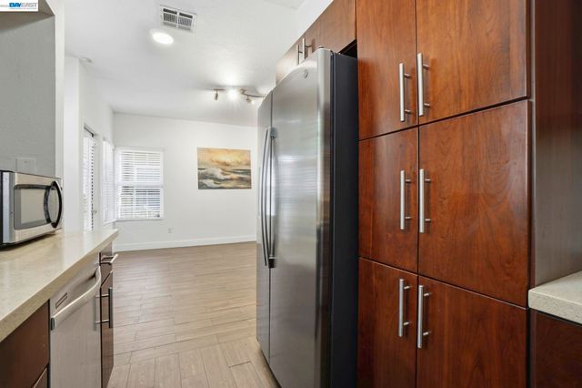 1405 Forest Run, Hercules, CA 94547