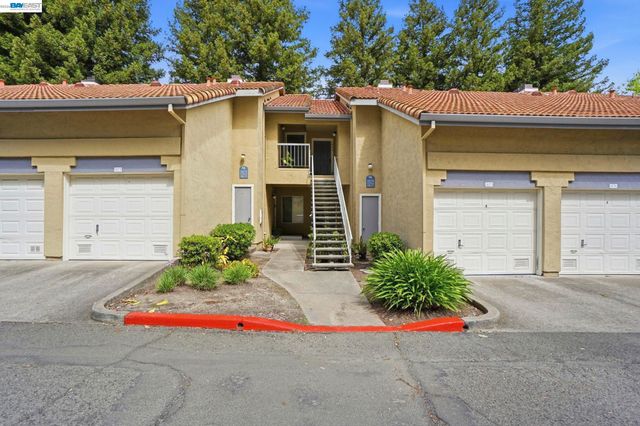 1405 Forest Run, Hercules, CA 94547