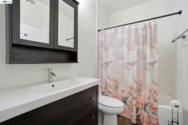 1405 Forest Run, Hercules, CA 94547