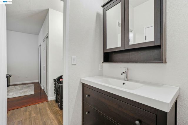 1405 Forest Run, Hercules, CA 94547
