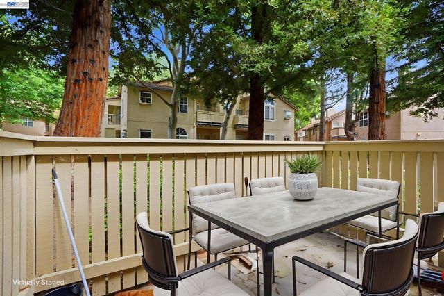 1405 Forest Run, Hercules, CA 94547