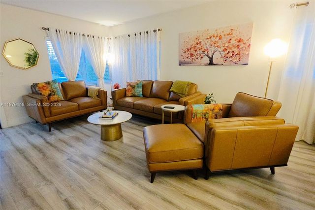 5870 NW 38th St, Virginia Gardens, FL 33166