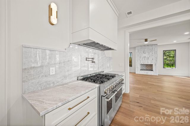 7105 Essington Drive, Charlotte, NC 28270