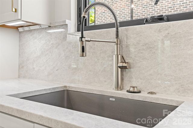 7105 Essington Drive, Charlotte, NC 28270