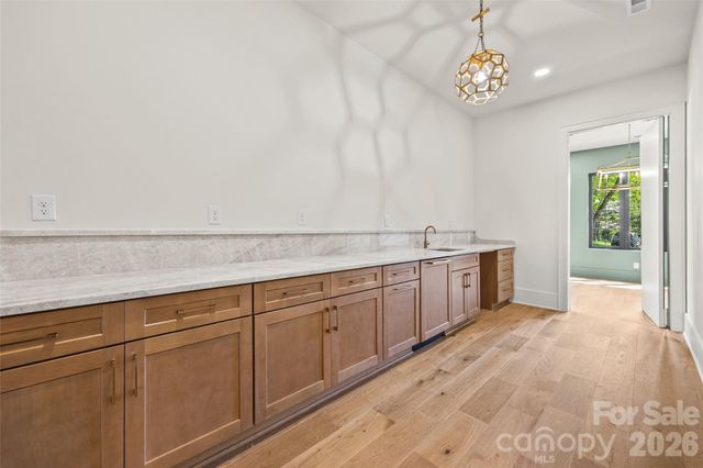 7105 Essington Drive, Charlotte, NC 28270