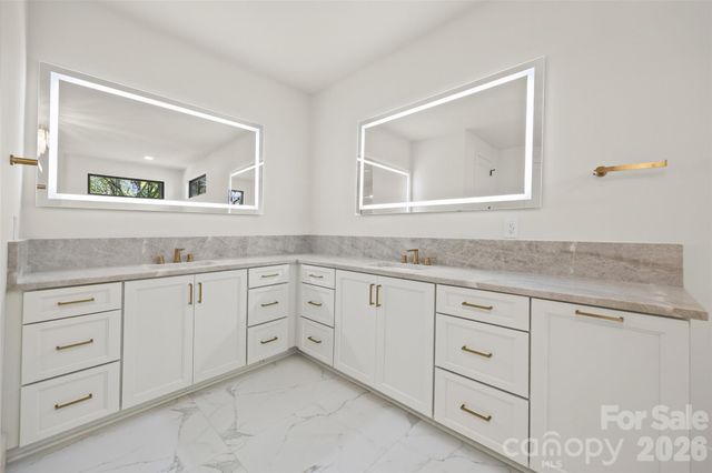 7105 Essington Drive, Charlotte, NC 28270