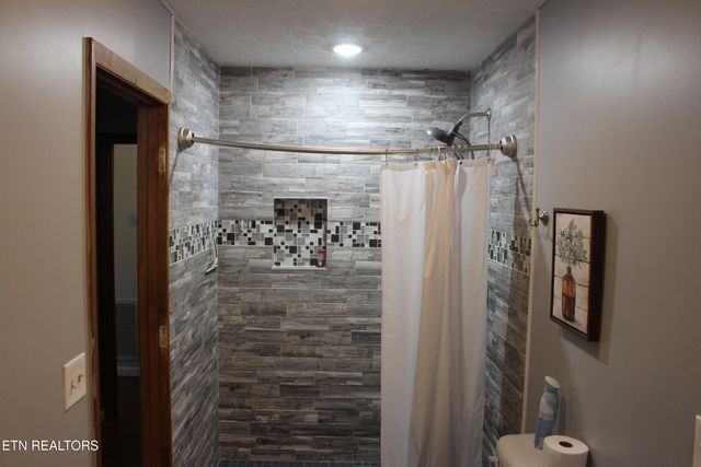 108 Laurel Drive, Jamestown, TN 38556