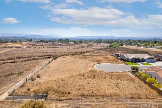 7948 Featherstone Ct, Riverside, CA 92506