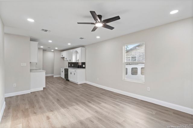 2210 Crockett, San Antonio, TX 78202