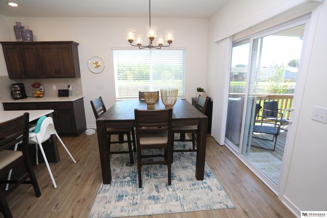 11305 Horizon Circle, Papillion, NE 68046
