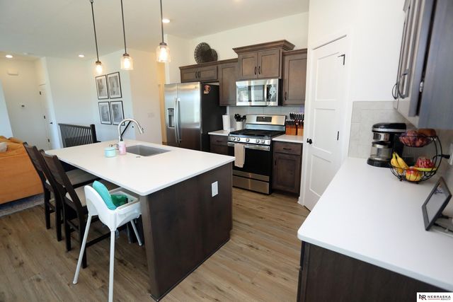 11305 Horizon Circle, Papillion, NE 68046
