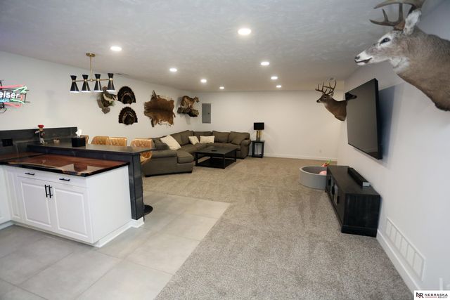 11305 Horizon Circle, Papillion, NE 68046