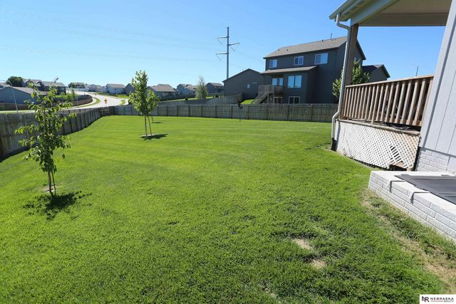 11305 Horizon Circle, Papillion, NE 68046