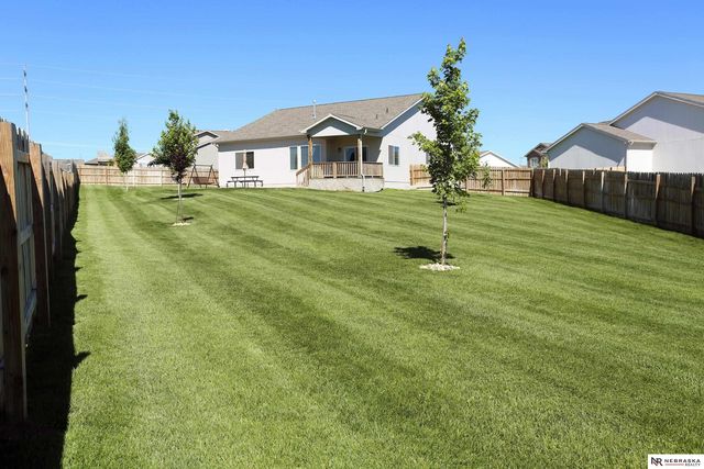 11305 Horizon Circle, Papillion, NE 68046
