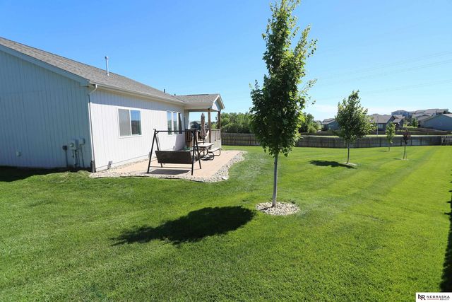 11305 Horizon Circle, Papillion, NE 68046