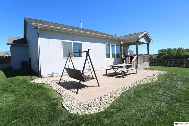 11305 Horizon Circle, Papillion, NE 68046