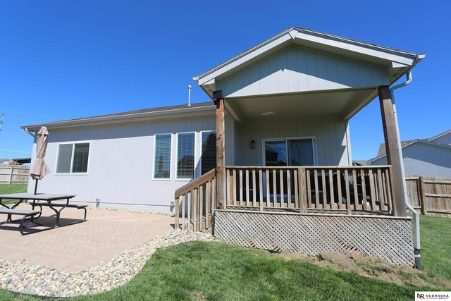 11305 Horizon Circle, Papillion, NE 68046