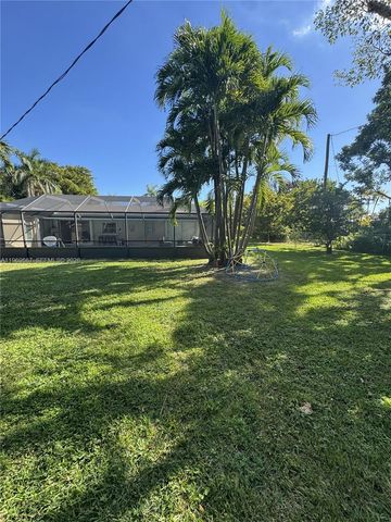 19520 SW 128th Ave, Miami, FL 33177