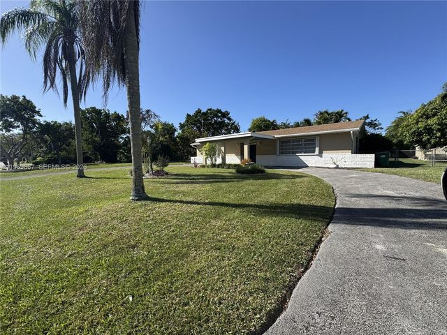 19520 SW 128th Ave, Miami, FL 33177