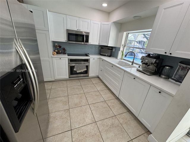 19520 SW 128th Ave, Miami, FL 33177