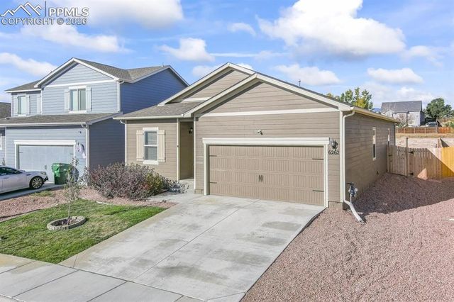 6262 Meadowbank Lane, Colorado Springs, CO 80925