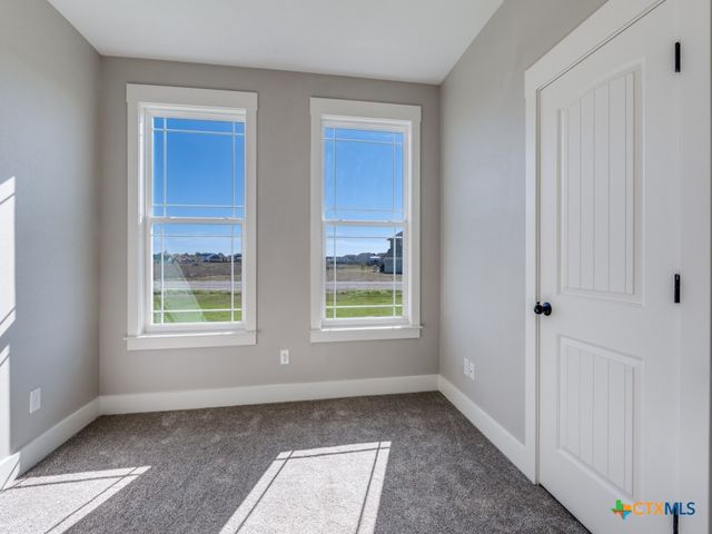 188 Turnberry Drive, La Vernia, TX 78121