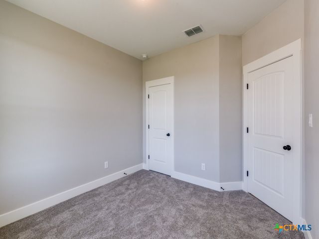 188 Turnberry Drive, La Vernia, TX 78121