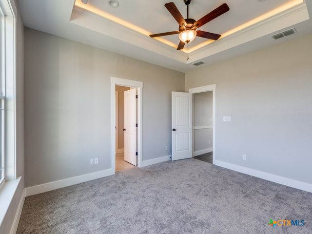 188 Turnberry Drive, La Vernia, TX 78121