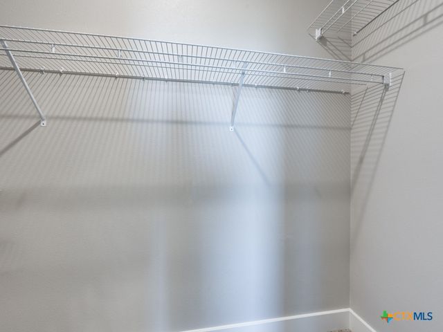 188 Turnberry Drive, La Vernia, TX 78121