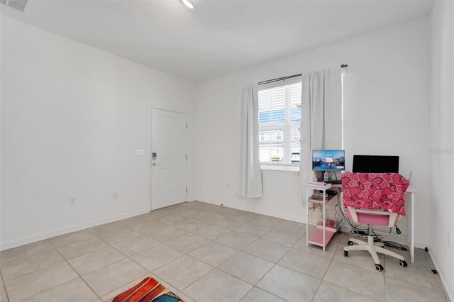 1052 HOLDEN WAY, Eagle Lake, FL 33839