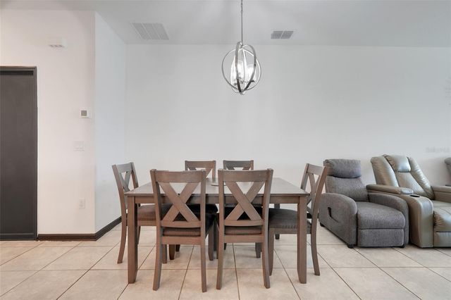 1052 HOLDEN WAY, Eagle Lake, FL 33839