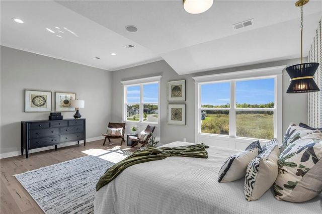 17464 W 163rd Place, Olathe, KS 66062