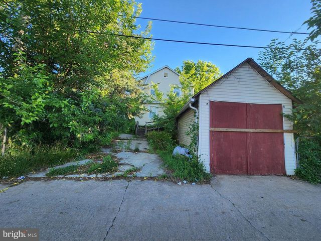 2741 CYLBURN AVE, Baltimore, MD 21215