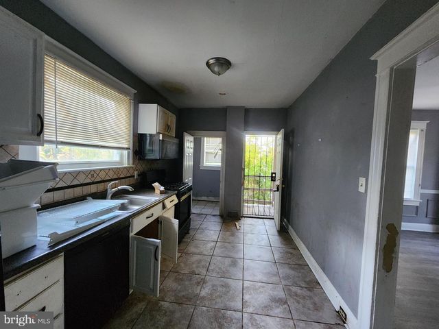 2741 CYLBURN AVE, Baltimore, MD 21215