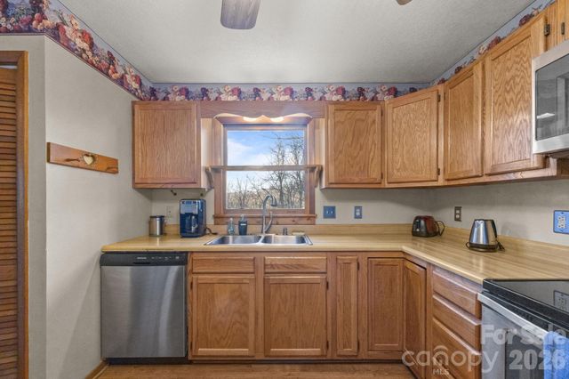 959 Plott Balsam Road, Maggie Valley, NC 28751