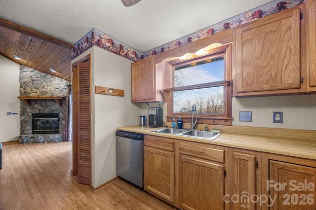 959 Plott Balsam Road, Maggie Valley, NC 28751