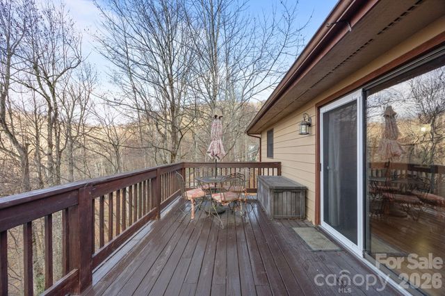 959 Plott Balsam Road, Maggie Valley, NC 28751